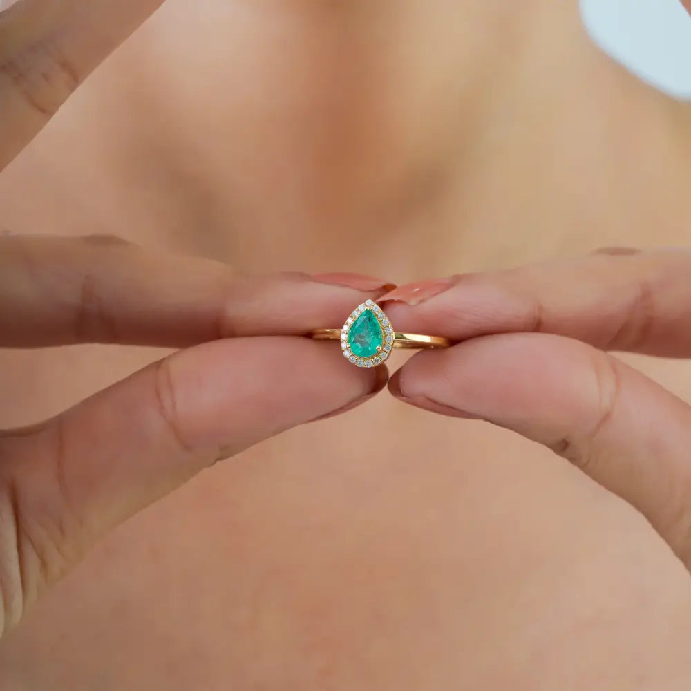 Minimal Emerald & Diamond K18 Solid Yellow Gold Pear Shape Halo Ring Customized Jewelry