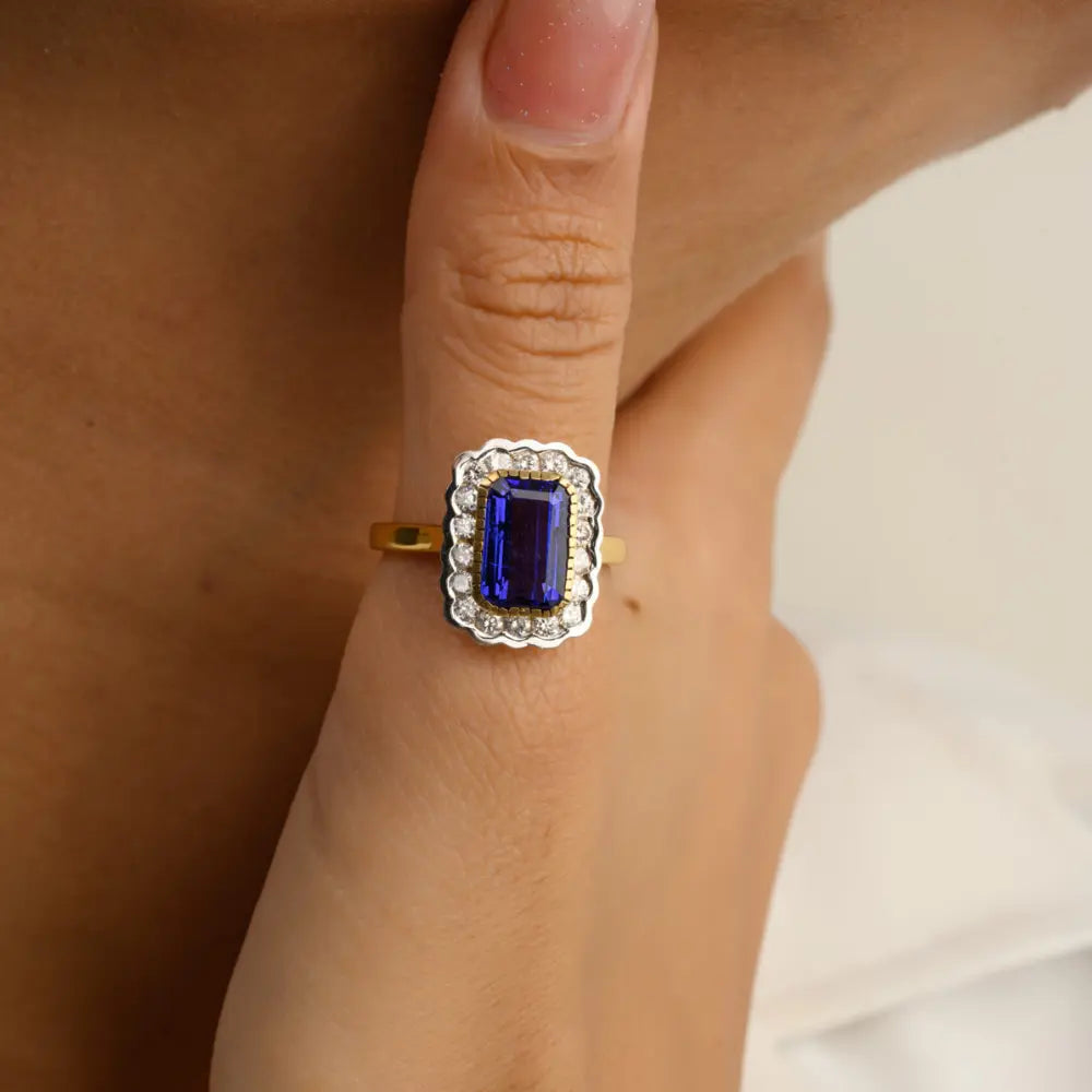 Best Quality Products 18K Authentic Yellow Gold Tanzanite & Diamond Ring