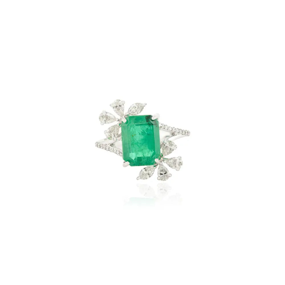 Customized Genuine Emerald & Diamond Unique Wedding Ring 18K White Gold Prong Setting