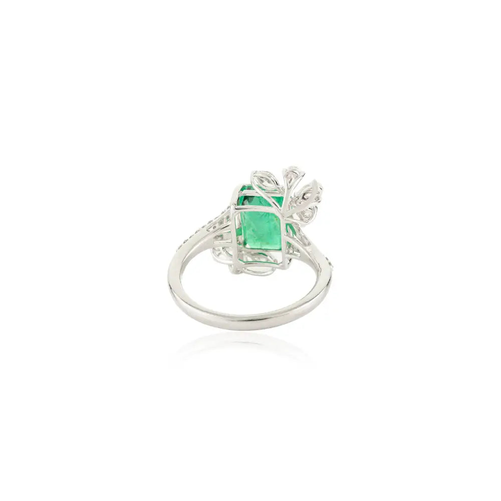 Customized Genuine Emerald & Diamond Unique Wedding Ring 18K White Gold Prong Setting