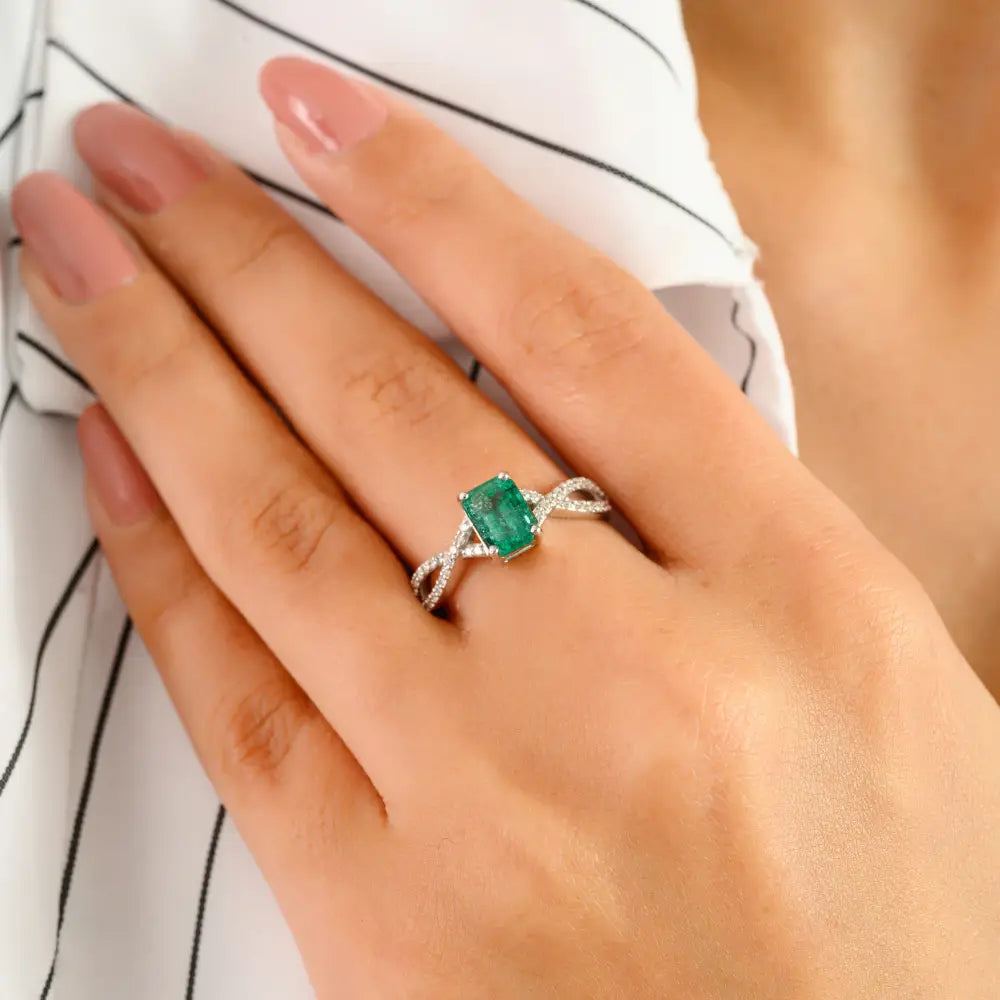 New Design Solid 14K White Gold Emerald & Diamond Wedding Ring Unisex Wholesale Jewelry