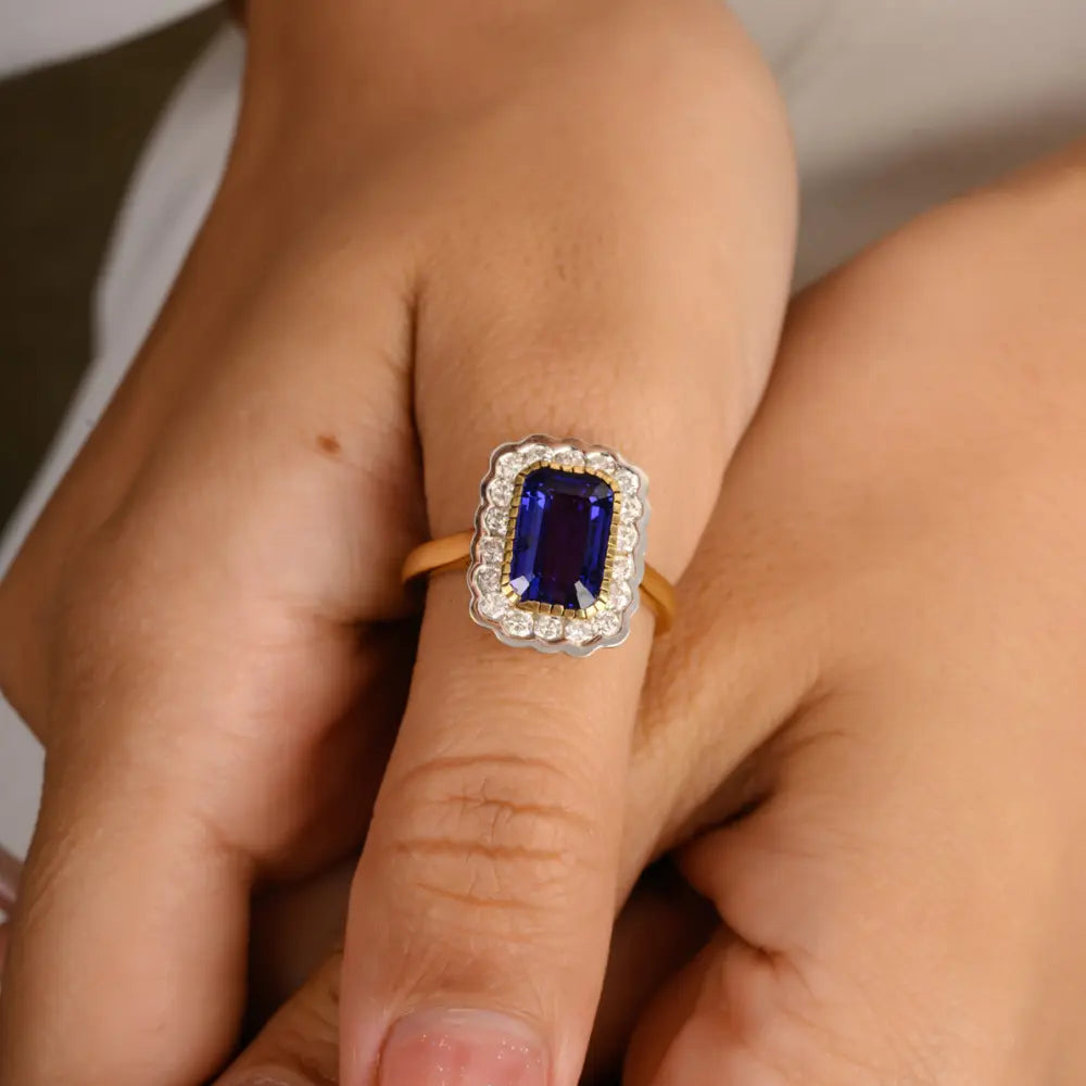 Best Quality Products 18K Authentic Yellow Gold Tanzanite & Diamond Ring