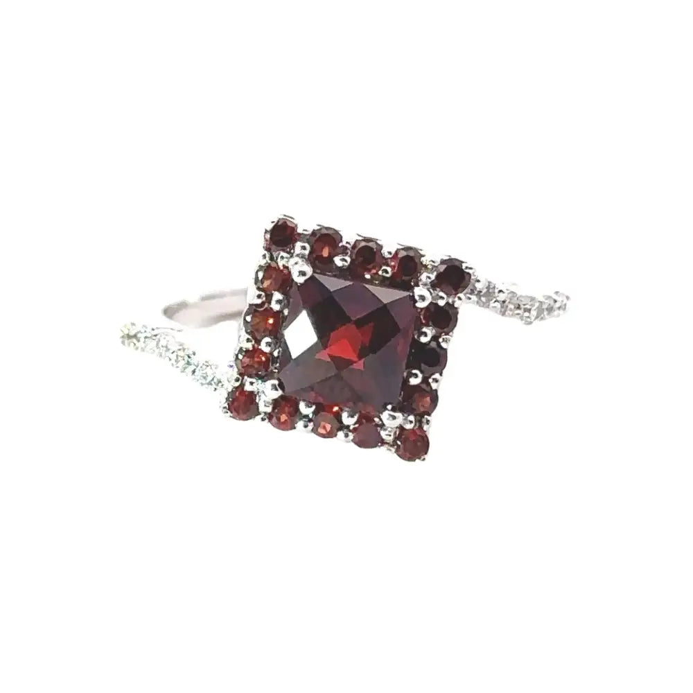 Pure Solid 925 Silver Fine Garnet & American Diamond Cluster Ring Factory Directly Sale