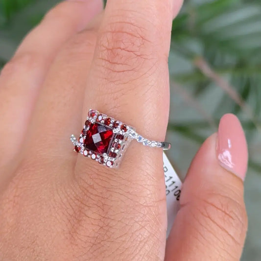 Pure Solid 925 Silver Fine Garnet & American Diamond Cluster Ring Factory Directly Sale