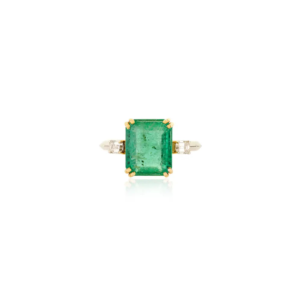 Double Prong Set Emerald & Diamond 18K Real Two Tone Gold Trilogy Ring For Wedding