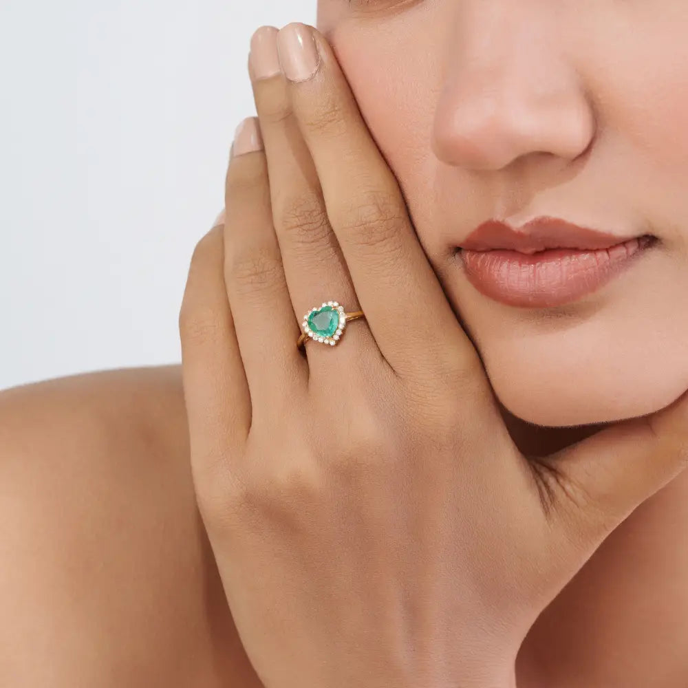 Precious Gemstone Emerald & Diamond Heart Shape Cluster Ring K14 Yellow Gold Bulk Jewelry