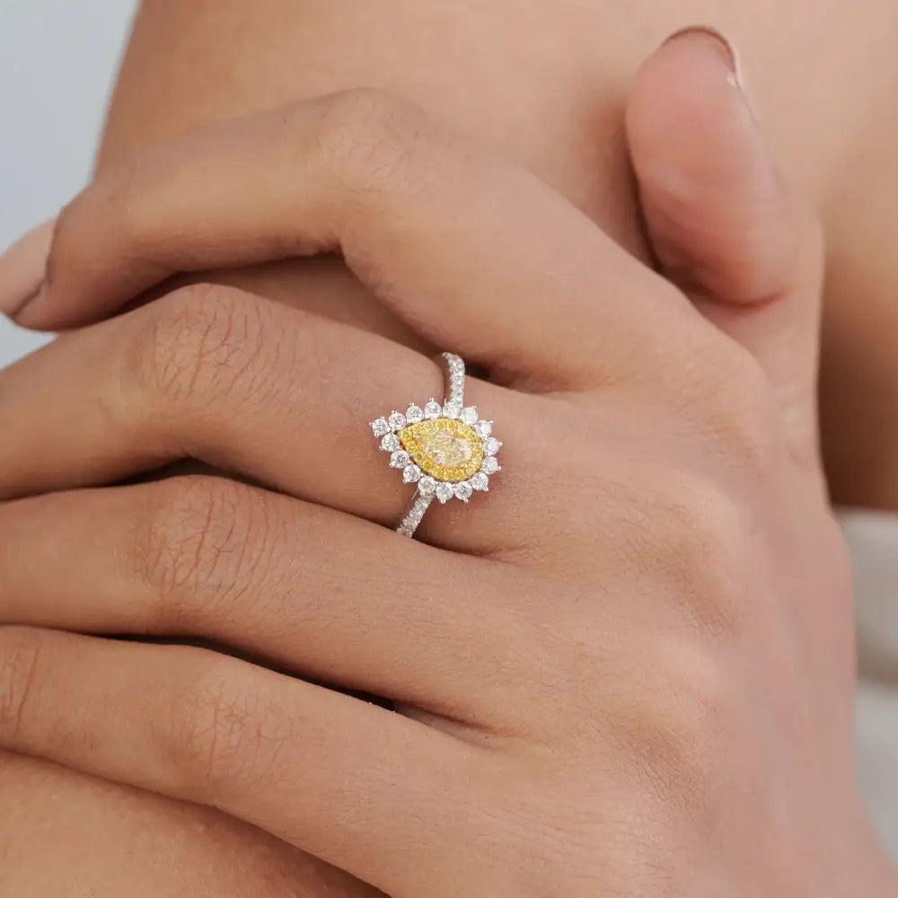 New Luxury Natural Diamond Pear Shape Cluster Engagement Ring Real K18 White Gold Jewelry