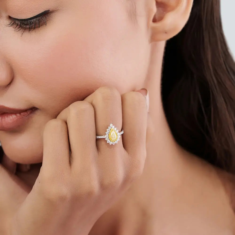 New Luxury Natural Diamond Pear Shape Cluster Engagement Ring Real K18 White Gold Jewelry