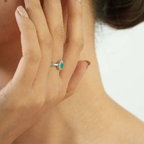 Elegant Design 925 Sterling Silver Natural Green Onyx & Diamond Cluster Ring For Women