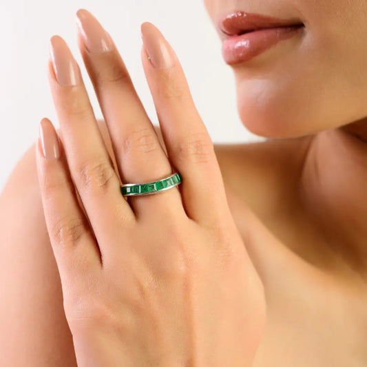 Beautiful Natural Princess Cut Emerald Curved Half Eternity Band Ring in 925 Silver