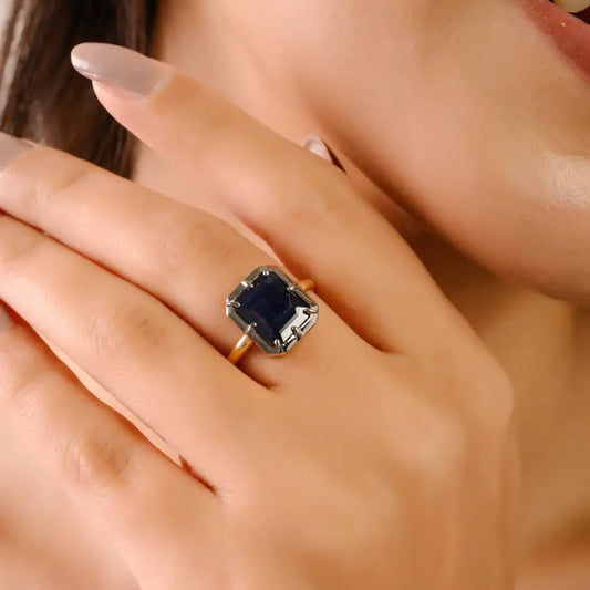 Top Quality Blue Sapphire Single Stone Black Rhodium Plated Gemstone Ring 18K Yellow Gold