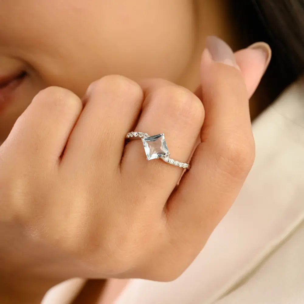 Stunning 925 Sterling Silver Aquamarine Solitaire Ring with Diamond Accents Engagement Jewelry