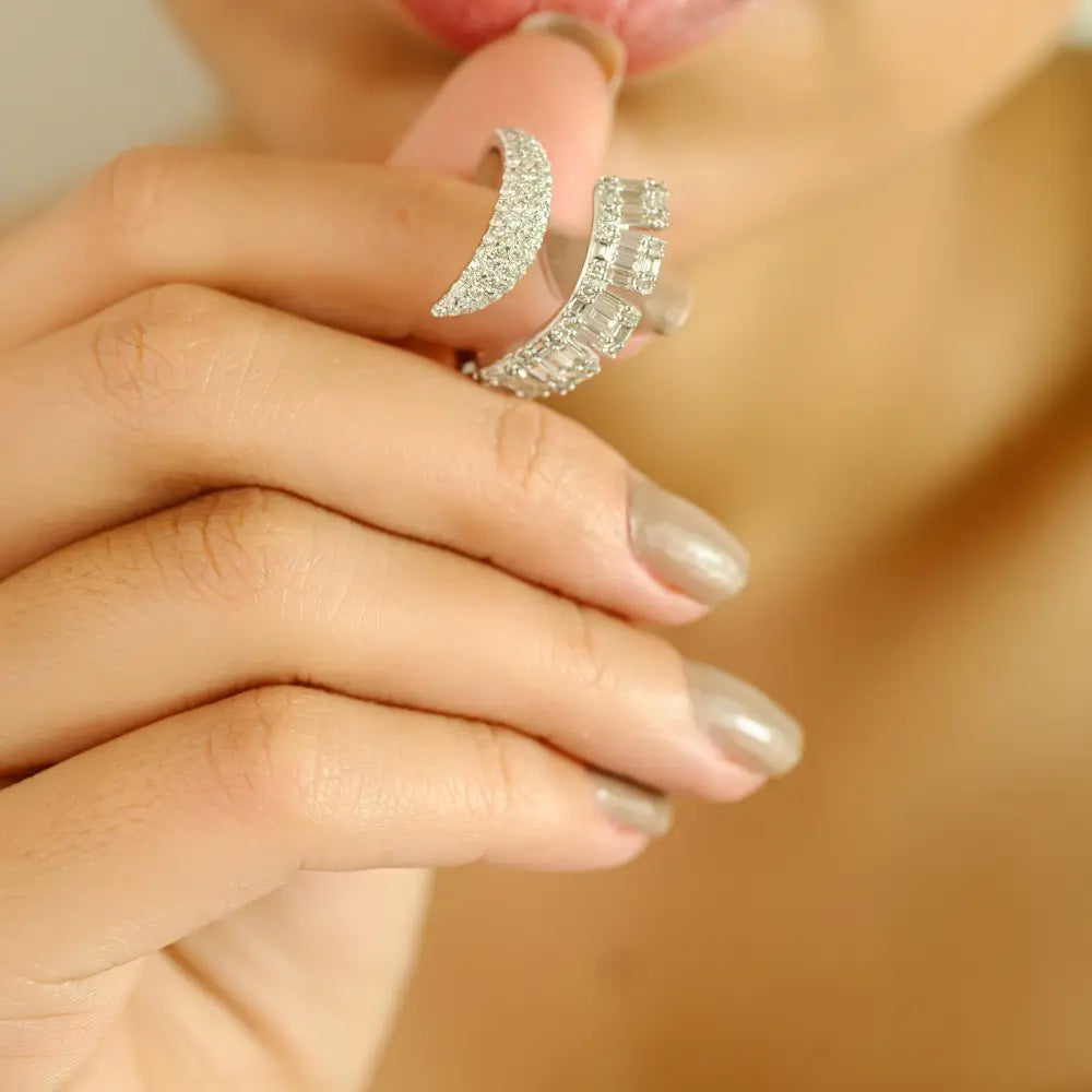 Luxurious Sparkling 14K White Gold Natural Diamond Bypass Ring Statement Bold Jewelry