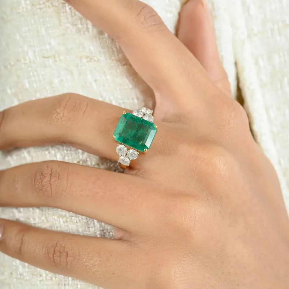 Unique Natural Emerald & Diamond Statement Ring Customized Gold Jewelry Manufacturer