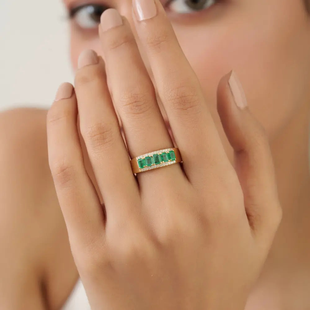 Real Emerald Gemstone & Diamond K14 Yellow Gold Wedding Band Ring Latest Design Jewelry
