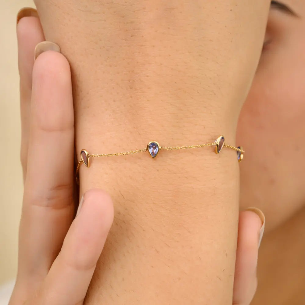 Handcrafted Jewelry 18K Yellow Gold Pear Shape Tanzanite Chain Bracelet