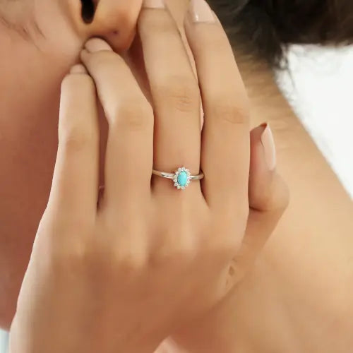 Hot Selling Trendy Oval Shape Natural Turquoise & Diamond 925 Silver Cluster Ring For Women
