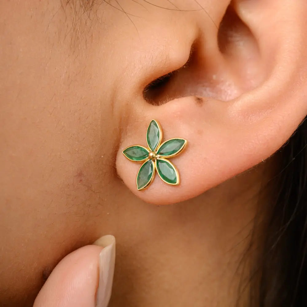 Precious Gemstone Jewelry Natural Emerald 18K Yellow Gold Flower Stud Earrings