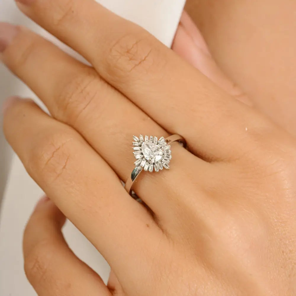 Sparkling Proposal Jewelry Natural Diamond 18K Pure White Gold Engagement Ring For Women