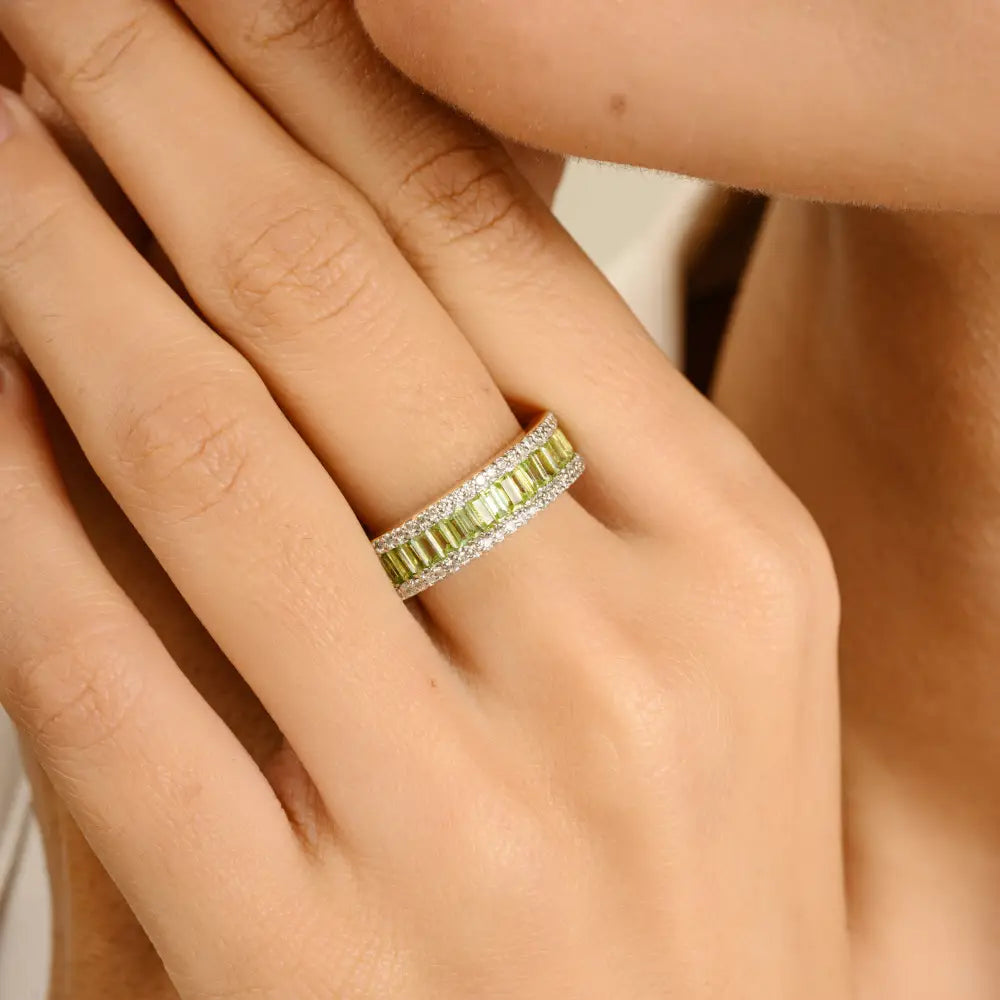 Statement Trending Jewelry Peridot & Diamond Solid 14K White Gold Wedding Band Ring