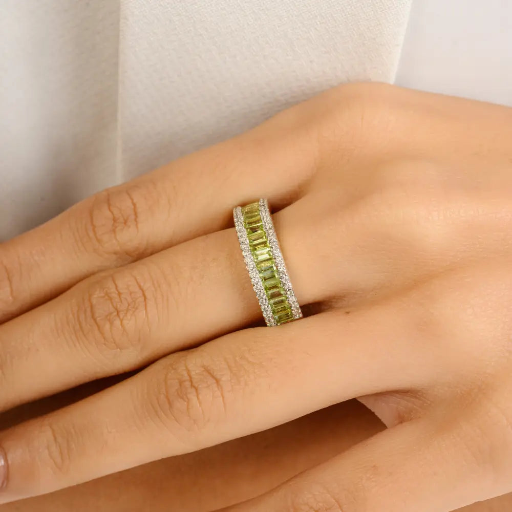 Statement Trending Jewelry Peridot & Diamond Solid 14K White Gold Wedding Band Ring