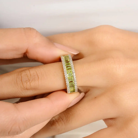 Statement Trending Jewelry Peridot & Diamond Solid 14K White Gold Wedding Band Ring