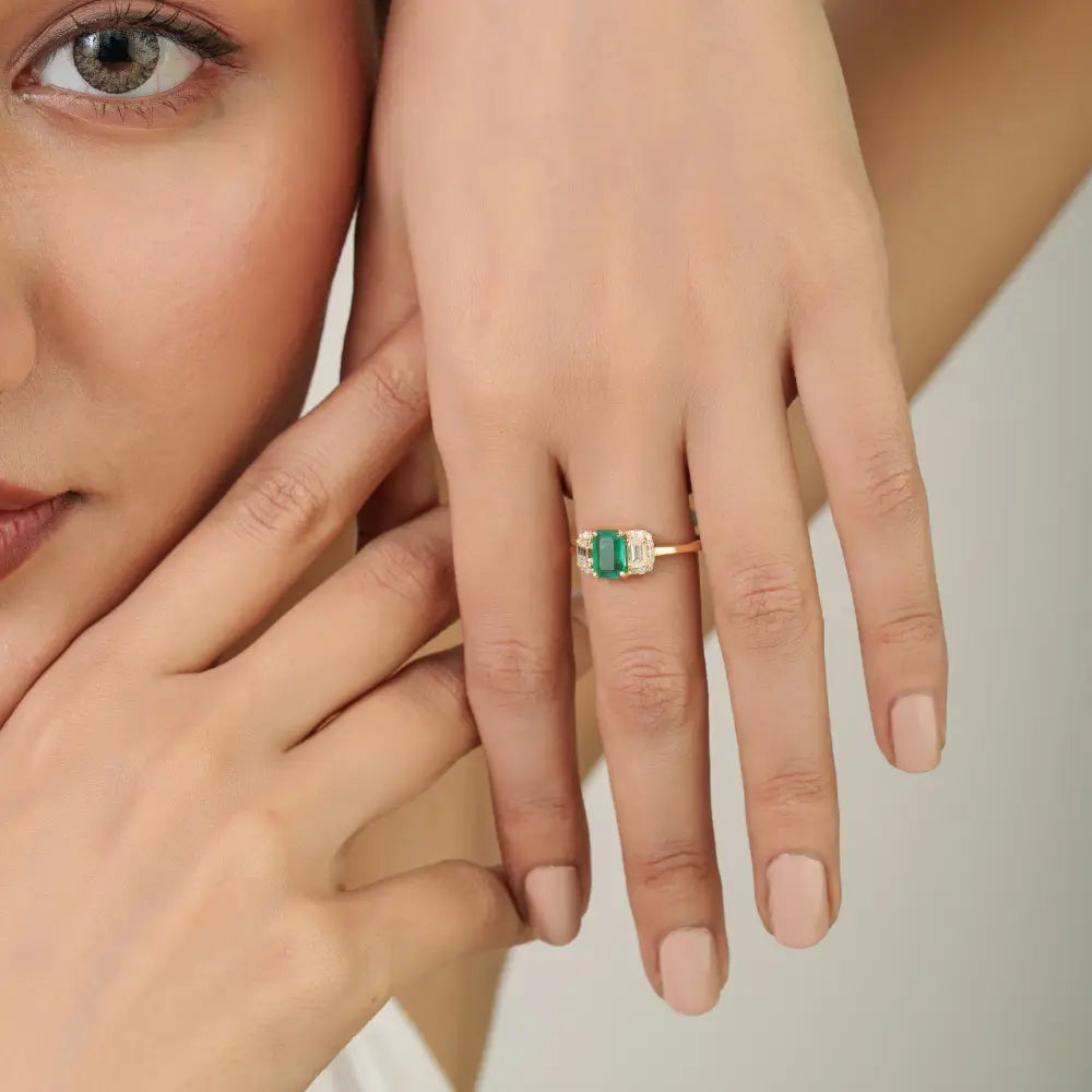 Wholesale Fine Emerald & Diamond K14 Yellow Gold Gemstone Ring Latest Design Jewelry