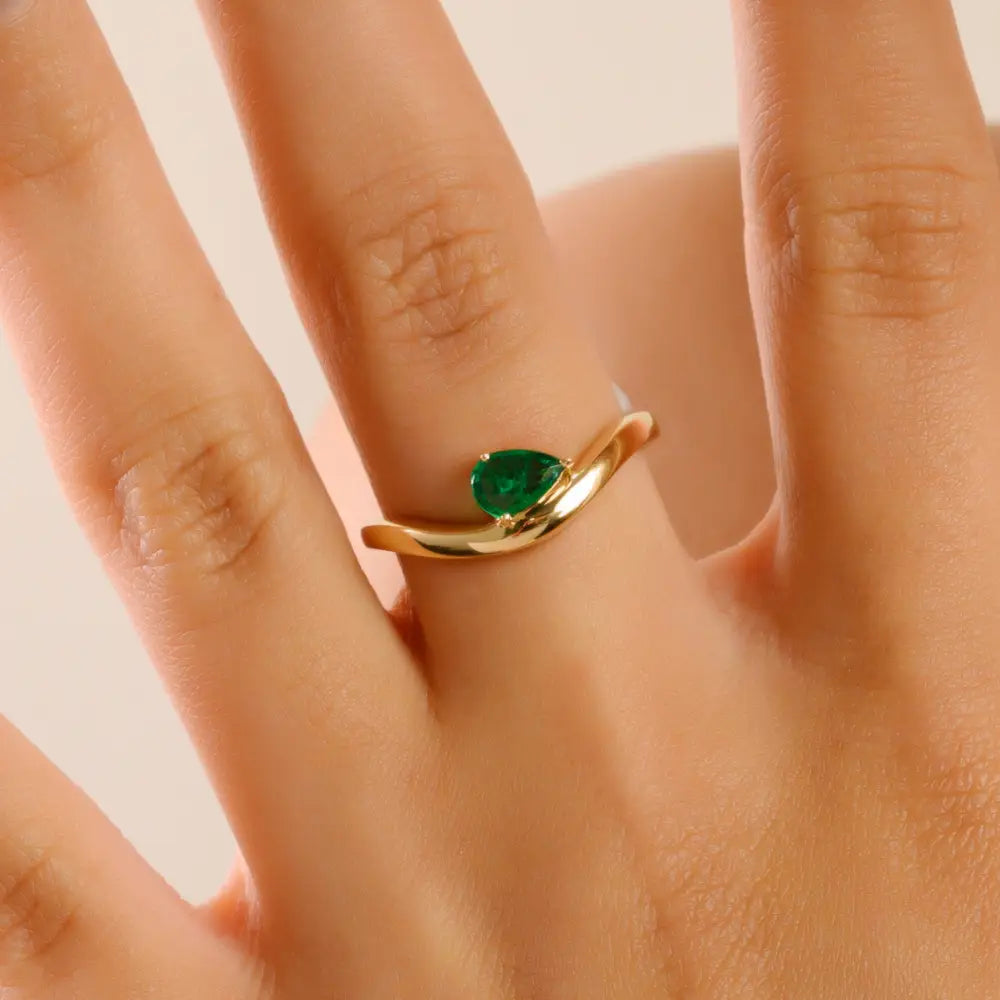 Real K18 Yellow Gold Natural Emerald Curve Wavy Band Ring Wholesale Jewelry Manufacturer