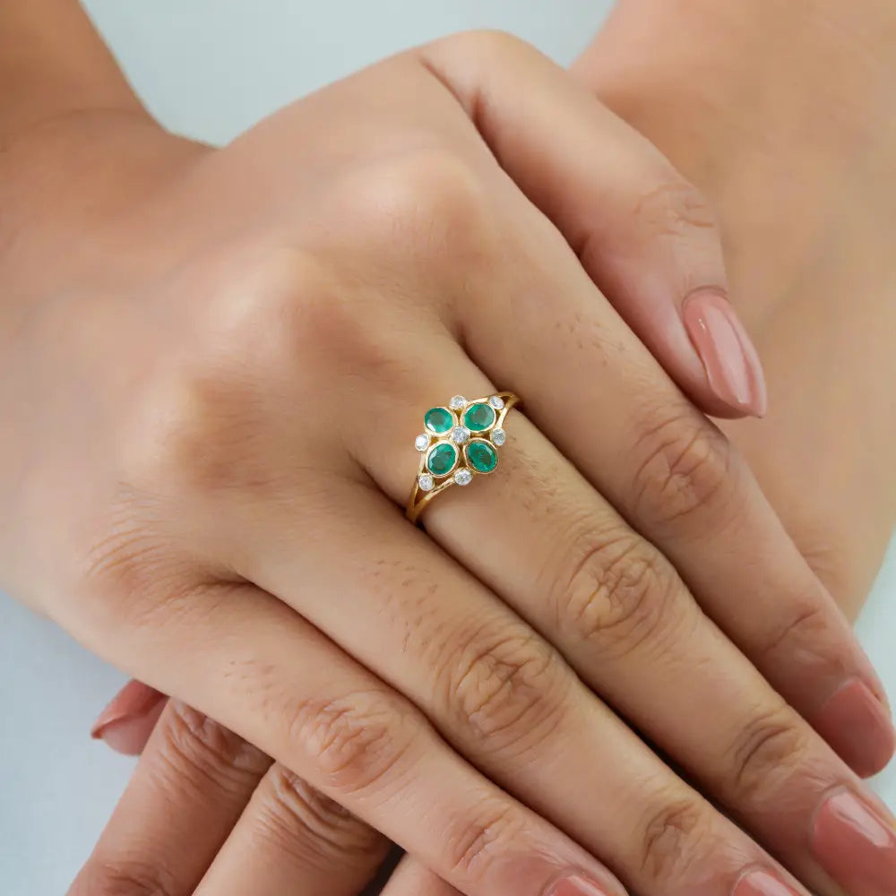Trending Design Emerald & Diamond K14 Yellow Gold Flower Shape Wedding Ring For Women