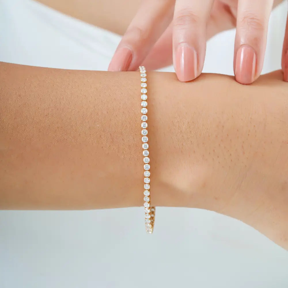 Trending Design Round Cut Natural Diamond Sleek Stackable Bracelet K14 Solid Yellow Gold