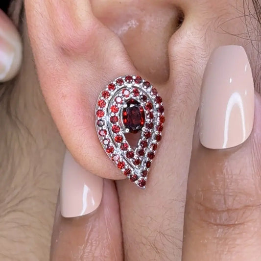 Newly Design Fine 925 Solid Silver Garnet Teardrop Stud Earrings Prong Setting Wedding Jewelry
