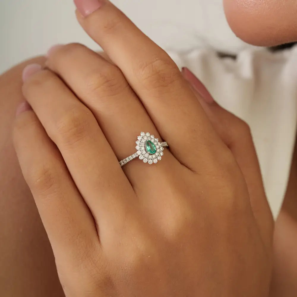 Real 18K White Gold Emerald & Diamond Pear Shape Double Cluster Ring Wedding Jewelry