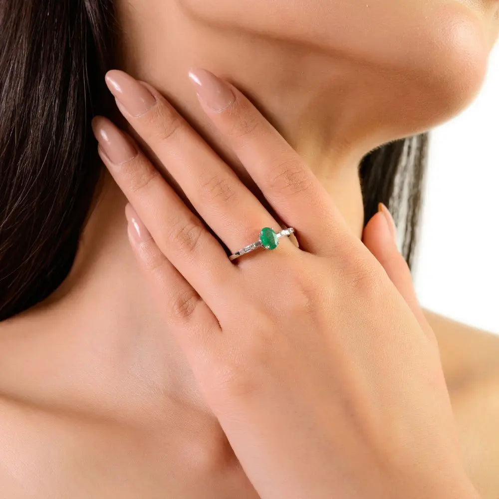 Dainty Oval Cut Emerald Ring Natural Gemstone Solitaire 925 Silver Jewelry for Women