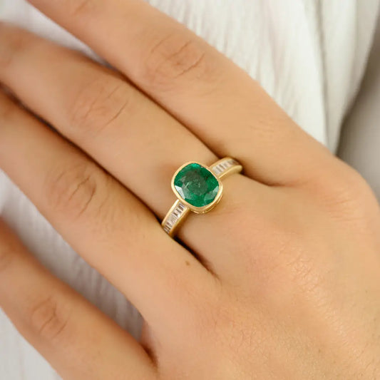 Stunning Real 18K Yellow Gold Emerald & Diamond Wedding Ring Fine May Birthstone Jewelry