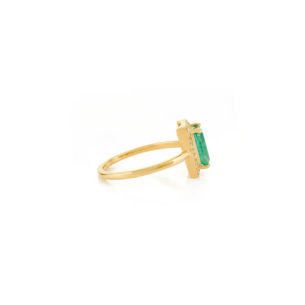 Latest Design Fine Emerald & Diamond Halo Stackable Ring K18 Yellow Gold Jewelry Supplier