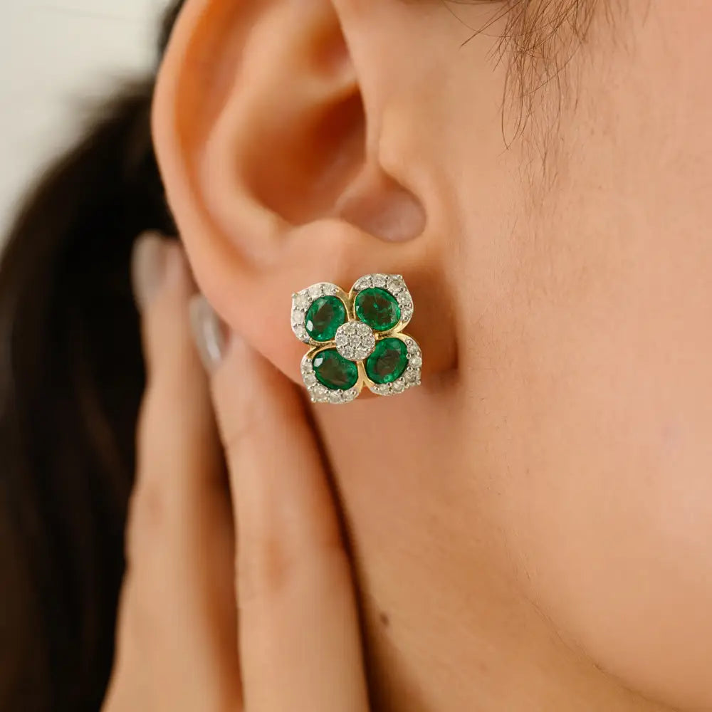 Unique Design Emerald & Diamond Pure 18K Yellow Gold Flower Shape Stud Earrings For Women's