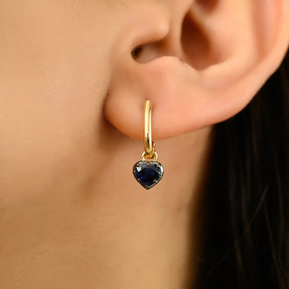 18K Yellow Gold Natural Blue Sapphire Heart Shape Gemstone Charm Stud Earrings Daily Wear