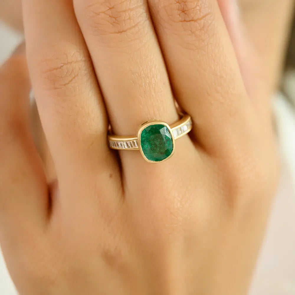 Stunning Real 18K Yellow Gold Emerald & Diamond Wedding Ring Fine May Birthstone Jewelry