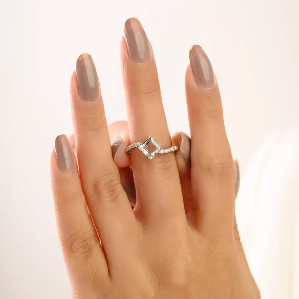 Stunning 925 Sterling Silver Aquamarine Solitaire Ring with Diamond Accents Engagement Jewelry