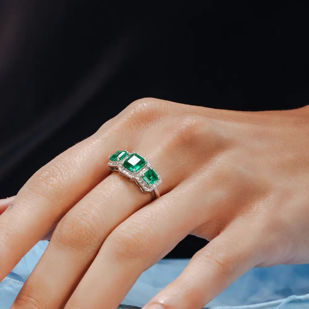 Wholesale Natural Emerald & Diamond 18K White Gold Three Stone Rings