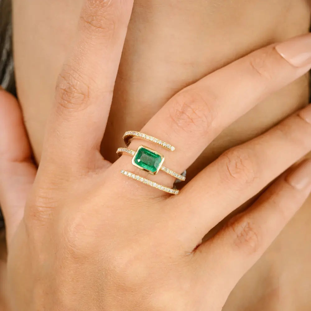 Unique Latest Design Yellow Gold Genuine Emerald & Diamond Wrap Spiral Ring Statement Jewelry
