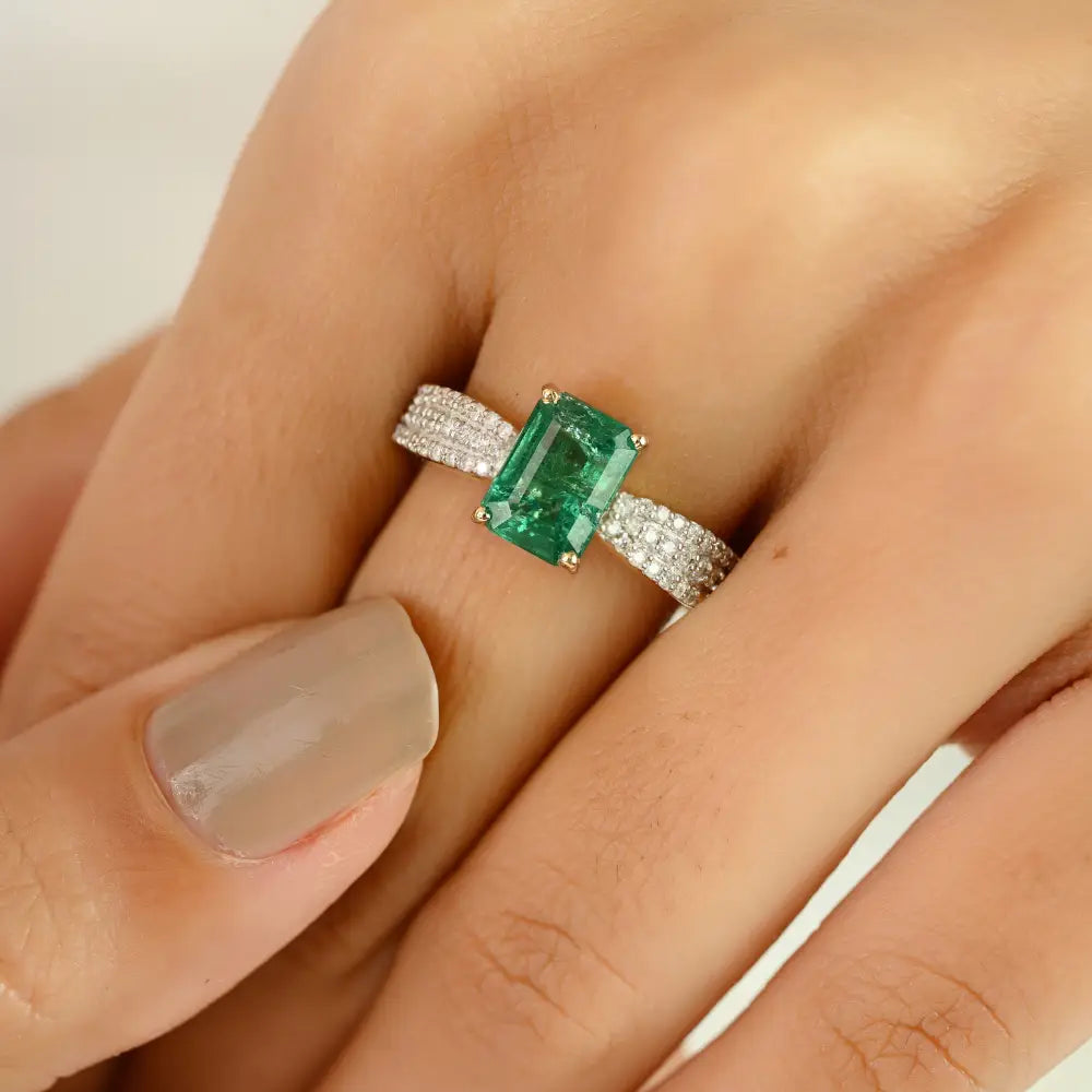 Trending Design Solid K14 Yellow Gold Emerald & Diamond Wedding Ring Custom Jewelry