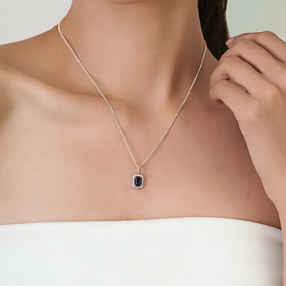 Latest New Design K14 White Gold Blue Sapphire & Diamond Halo Pendant Fine Jewelry