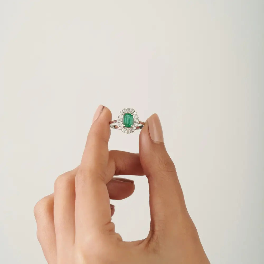 Newly Design 14K Real White Gold Emerald & Diamond Cluster Ring Fine Gemstone Jewelry