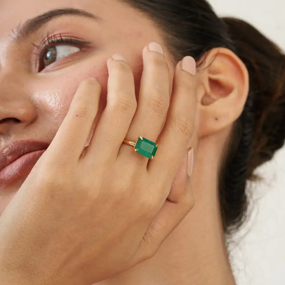 18K Real Yellow Gold Emerald East West Set Solitaire Gemstone Ring Trending Bulk Jewelry