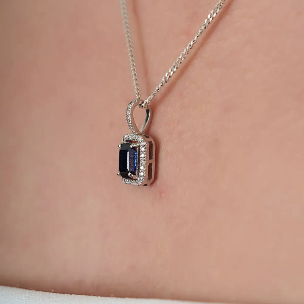 Latest New Design K14 White Gold Blue Sapphire & Diamond Halo Pendant Fine Jewelry