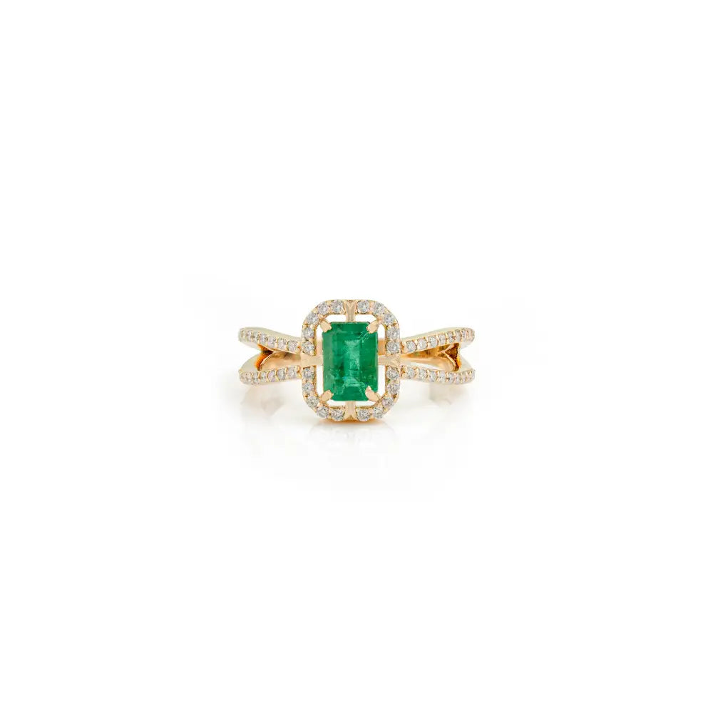 Customized Emerald & Diamond 14K Real Yellow Gold Split Shank Wedding Ring Latest Jewelry