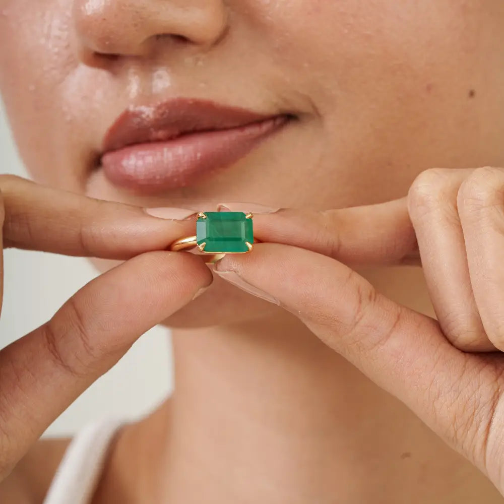 18K Real Yellow Gold Emerald East West Set Solitaire Gemstone Ring Trending Bulk Jewelry