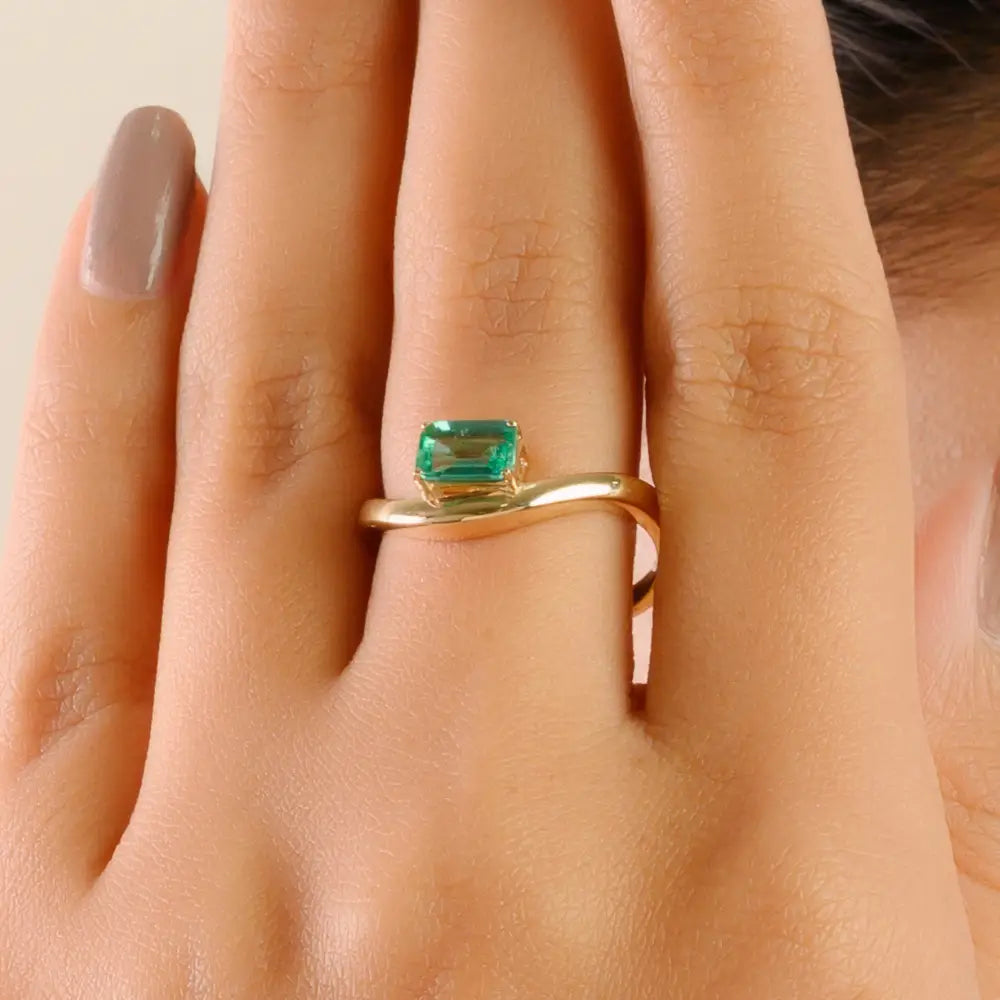 Elegant Classic Zambian Emerald Single Stone Wavy Band Ring Unisex 14K Real Yellow Gold