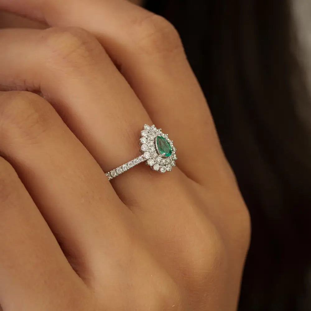 Real 18K White Gold Emerald & Diamond Pear Shape Double Cluster Ring Wedding Jewelry